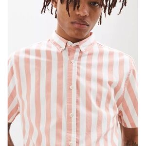 UO Preppy Stripe Short Sleeve Button-Down Shirt